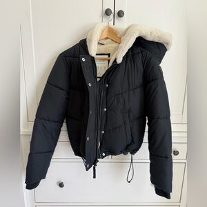 Hollister crop puffer with hood